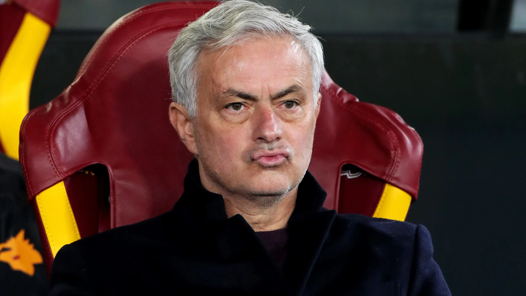 Jose Mourinho tìm thấy cảm hứng và sự tôn trọng tại Roma